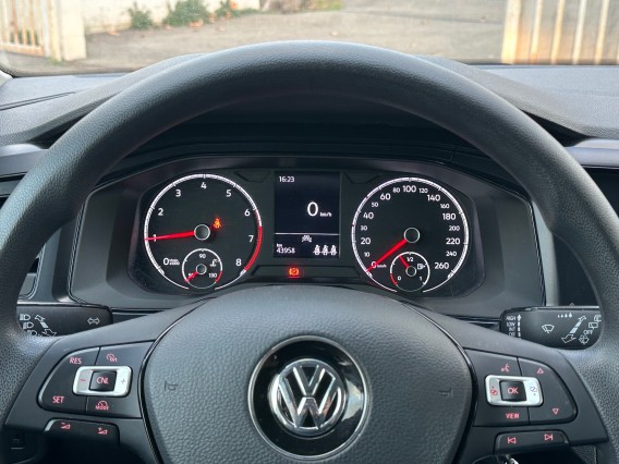 Aperçu de la photo 12 du véhicule VOLKSWAGEN POLO