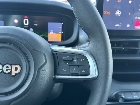 Aperçu de la photo 20 du véhicule JEEP AVENGER