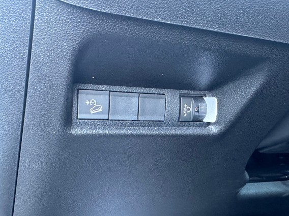 Aperçu de la photo 22 du véhicule JEEP AVENGER