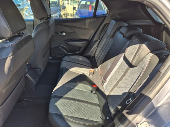 Aperçu de la photo 27 du véhicule PEUGEOT 2008