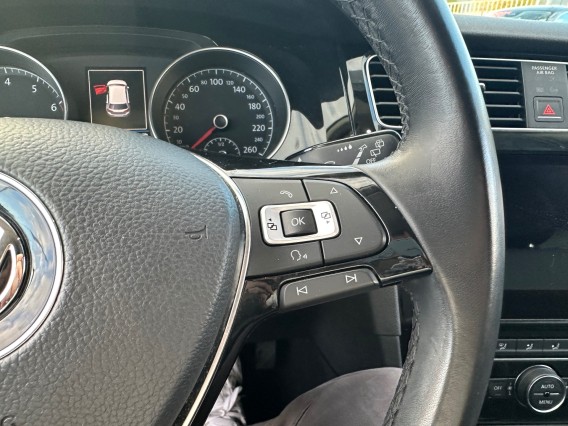 Aperçu de la photo 17 du véhicule VOLKSWAGEN GOLF