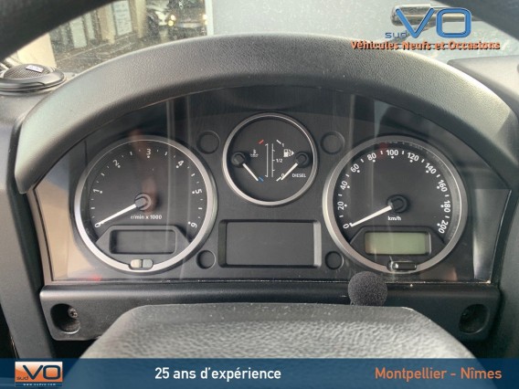 Aperçu de la photo 15 du véhicule LAND-ROVER DEFENDER 110 II STATION WAGON