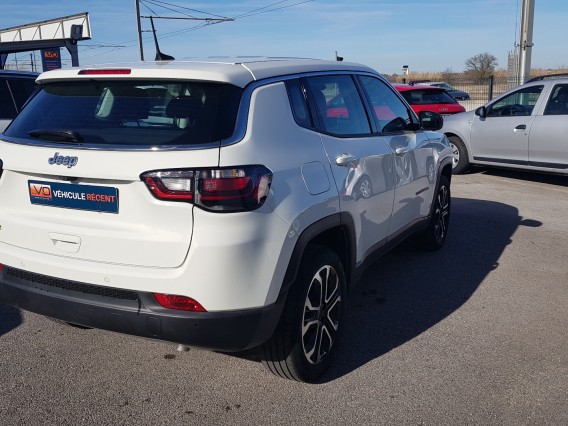 Aperçu de la photo 15 du véhicule JEEP COMPASS