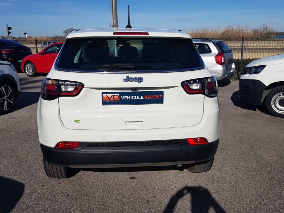 Aperçu de la photo 16 du véhicule JEEP COMPASS