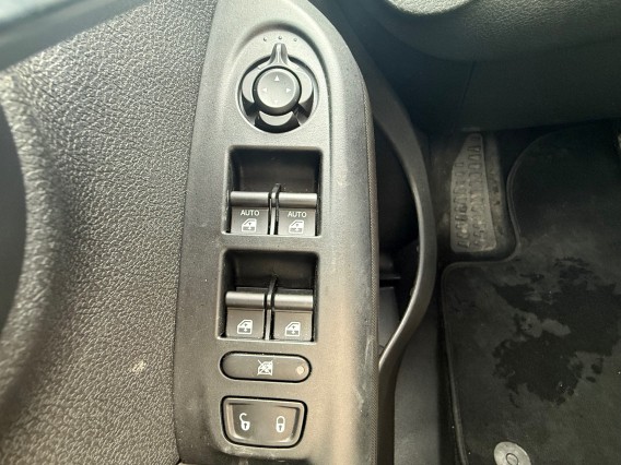 Aperçu de la photo 21 du véhicule FIAT 500X MY23