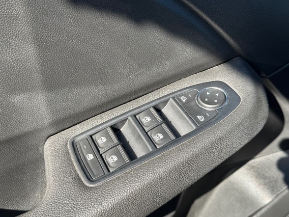 Aperçu de la photo 18 du véhicule RENAULT CLIO V