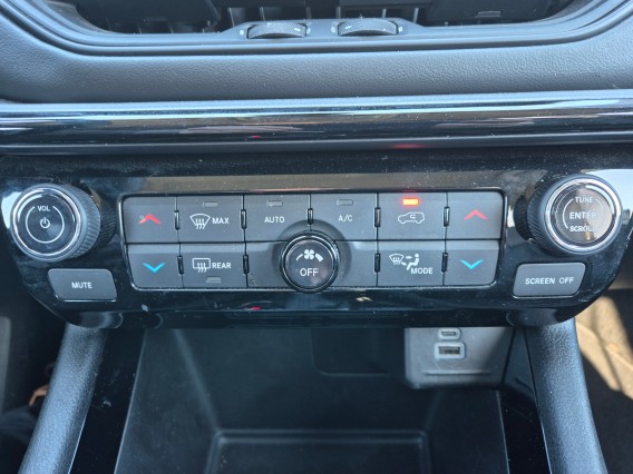 Aperçu de la photo 12 du véhicule JEEP COMPASS