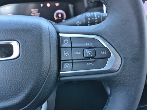 Aperçu de la photo 15 du véhicule JEEP COMPASS