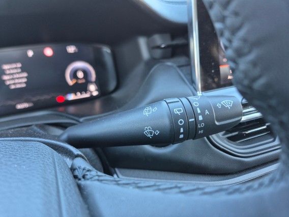 Aperçu de la photo 19 du véhicule JEEP COMPASS