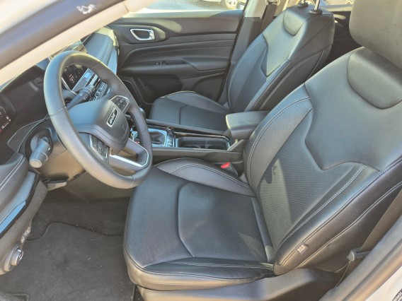 Aperçu de la photo 22 du véhicule JEEP COMPASS