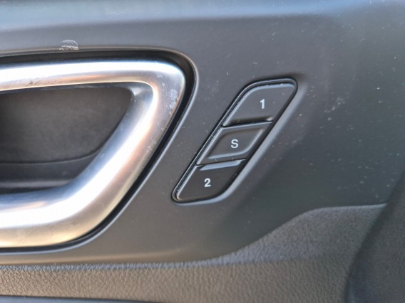 Aperçu de la photo 28 du véhicule JEEP COMPASS