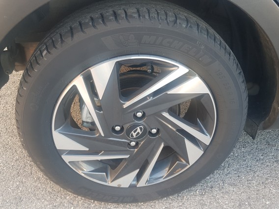 Aperçu de la photo 8 du véhicule HYUNDAI BAYON