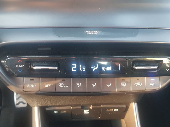 Aperçu de la photo 13 du véhicule HYUNDAI BAYON