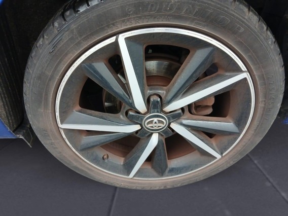 Aperçu de la photo 40 du véhicule TOYOTA AURIS RC18