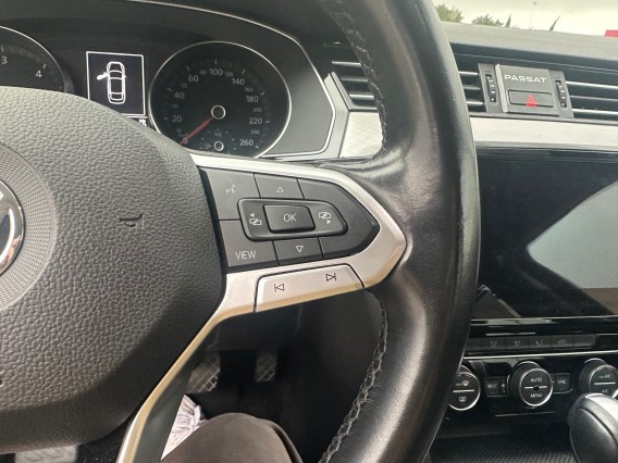 Aperçu de la photo 12 du véhicule VOLKSWAGEN PASSAT BUSINESS