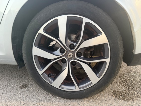 Aperçu de la photo 23 du véhicule RENAULT MEGANE IV BERLINE