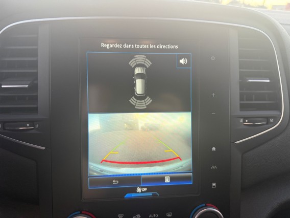 Aperçu de la photo 24 du véhicule RENAULT MEGANE IV BERLINE