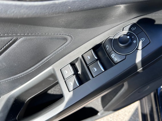 Aperçu de la photo 8 du véhicule FORD FOCUS