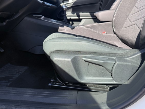 Aperçu de la photo 26 du véhicule JEEP AVENGER