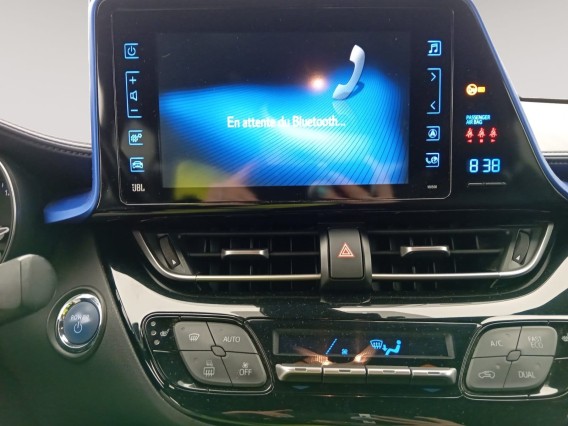 Aperçu de la photo 14 du véhicule TOYOTA C-HR HYBRIDE