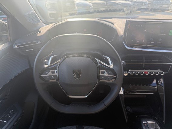 Aperçu de la photo 11 du véhicule PEUGEOT 208