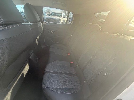 Aperçu de la photo 24 du véhicule PEUGEOT 208