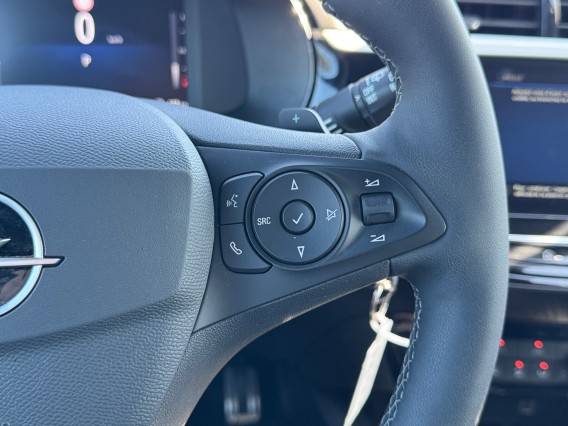 Aperçu de la photo 26 du véhicule OPEL CORSA