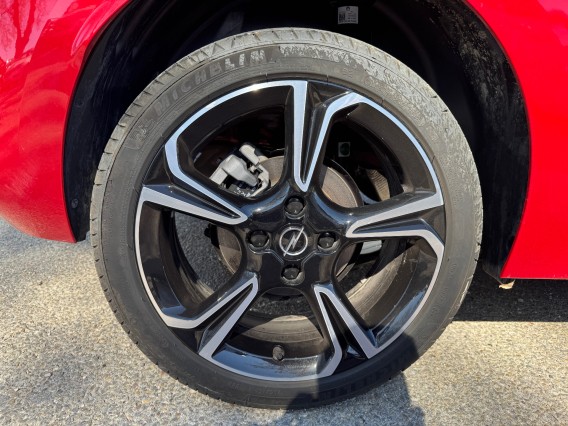 Aperçu de la photo 32 du véhicule OPEL CORSA