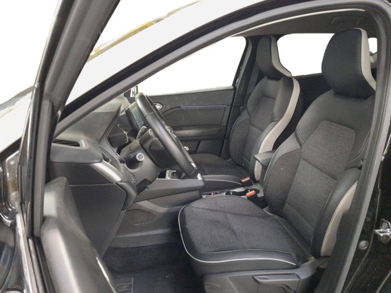 Aperçu de la photo 3 du véhicule RENAULT CAPTUR