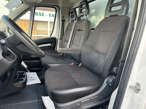 Aperçu de la photo 14 du véhicule PEUGEOT BOXER CHASSIS CABINE