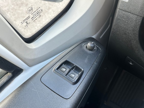 Aperçu de la photo 20 du véhicule PEUGEOT BOXER CHASSIS CABINE