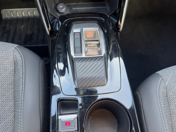 Aperçu de la photo 11 du véhicule PEUGEOT 2008