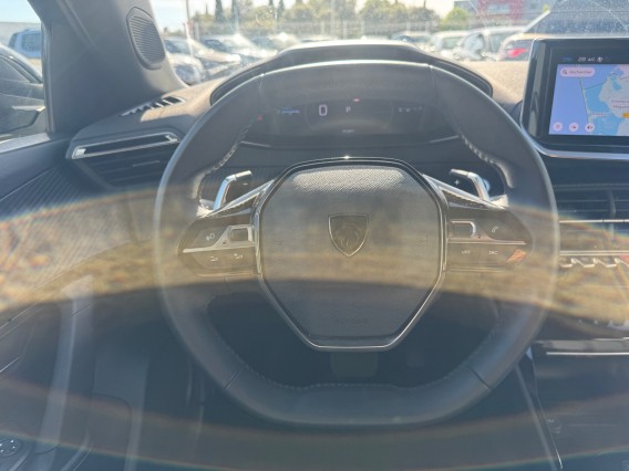 Aperçu de la photo 13 du véhicule PEUGEOT 2008