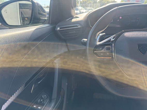 Aperçu de la photo 14 du véhicule PEUGEOT 2008