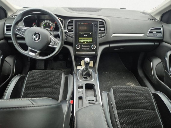 Aperçu de la photo 10 du véhicule RENAULT MEGANE IV BERLINE