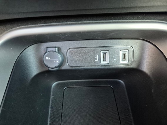 Aperçu de la photo 13 du véhicule JEEP AVENGER