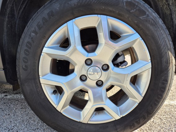 Aperçu de la photo 23 du véhicule JEEP AVENGER