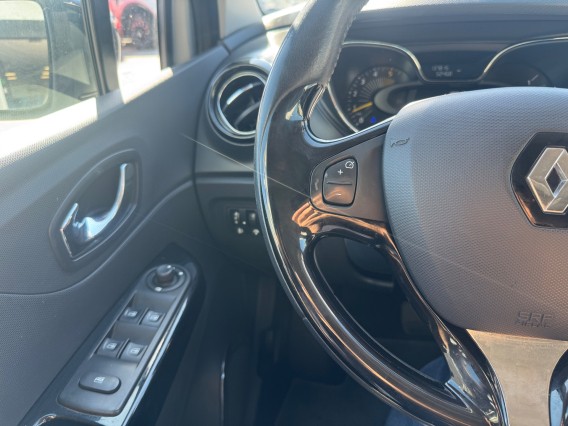 Aperçu de la photo 14 du véhicule RENAULT CAPTUR