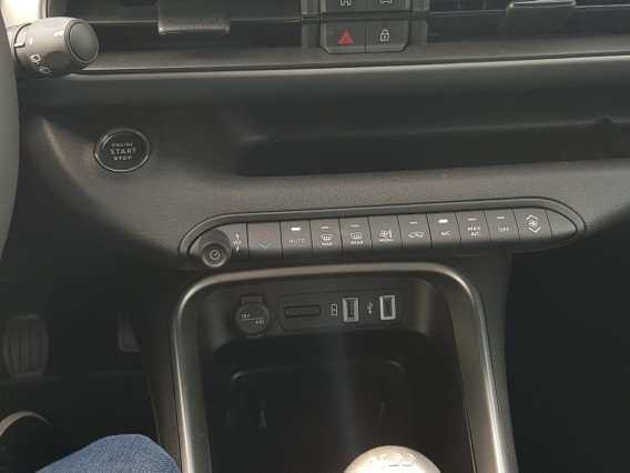 Aperçu de la photo 13 du véhicule JEEP AVENGER