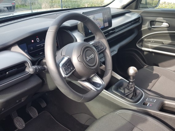 Aperçu de la photo 15 du véhicule JEEP AVENGER