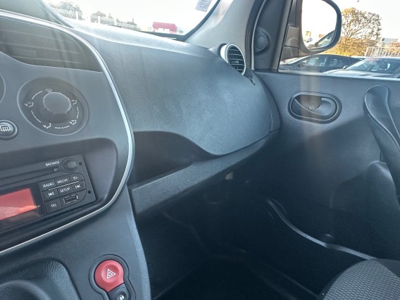 Aperçu de la photo 16 du véhicule RENAULT KANGOO EXPRESS