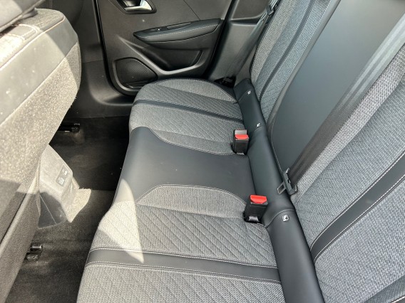 Aperçu de la photo 10 du véhicule PEUGEOT 208