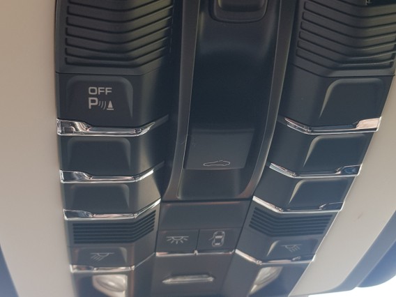 Aperçu de la photo 7 du véhicule PORSCHE MACAN