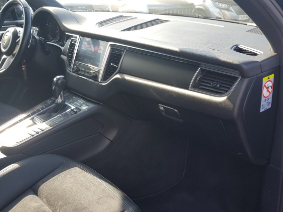 Aperçu de la photo 17 du véhicule PORSCHE MACAN