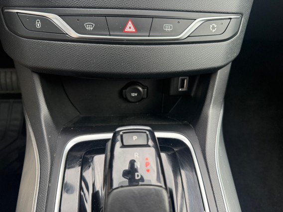 Aperçu de la photo 15 du véhicule PEUGEOT 308 BUSINESS