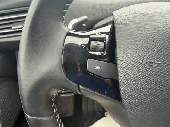 Aperçu de la photo 19 du véhicule PEUGEOT 308 BUSINESS