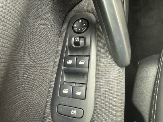 Aperçu de la photo 23 du véhicule PEUGEOT 308 BUSINESS