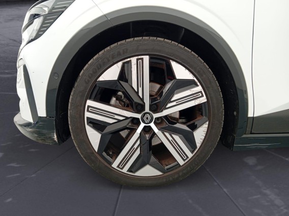 Aperçu de la photo 11 du véhicule RENAULT MEGANE E-TECH