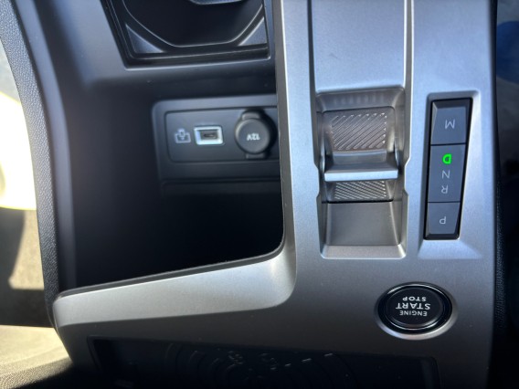 Aperçu de la photo 18 du véhicule PEUGEOT 408