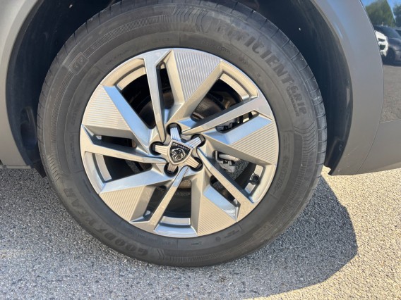 Aperçu de la photo 23 du véhicule PEUGEOT 408